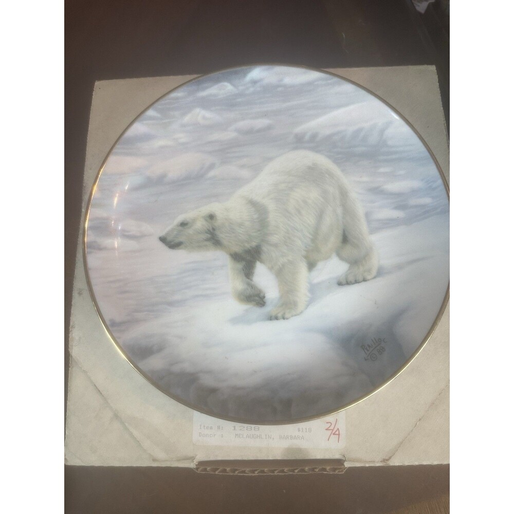 VTG 1989 Polar Bear by Perillo Number 2522A Gold Rimmed Decor Plate